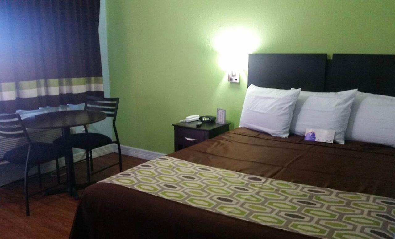 Americas Best Value Inn And Suites Groves Luaran gambar