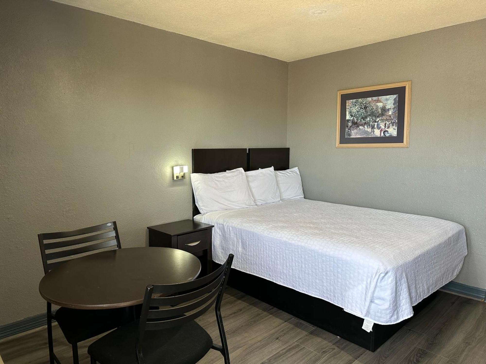 Americas Best Value Inn And Suites Groves Luaran gambar